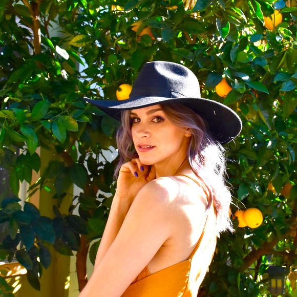 Hi! 🤸🏼‍♀️ I’m Alison - Picture 5 of 5